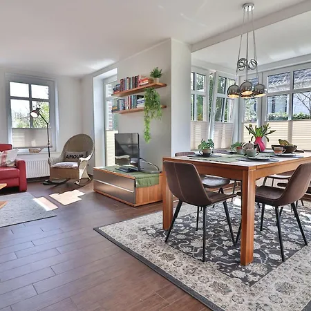 Tweethus 펜션 랑에오그